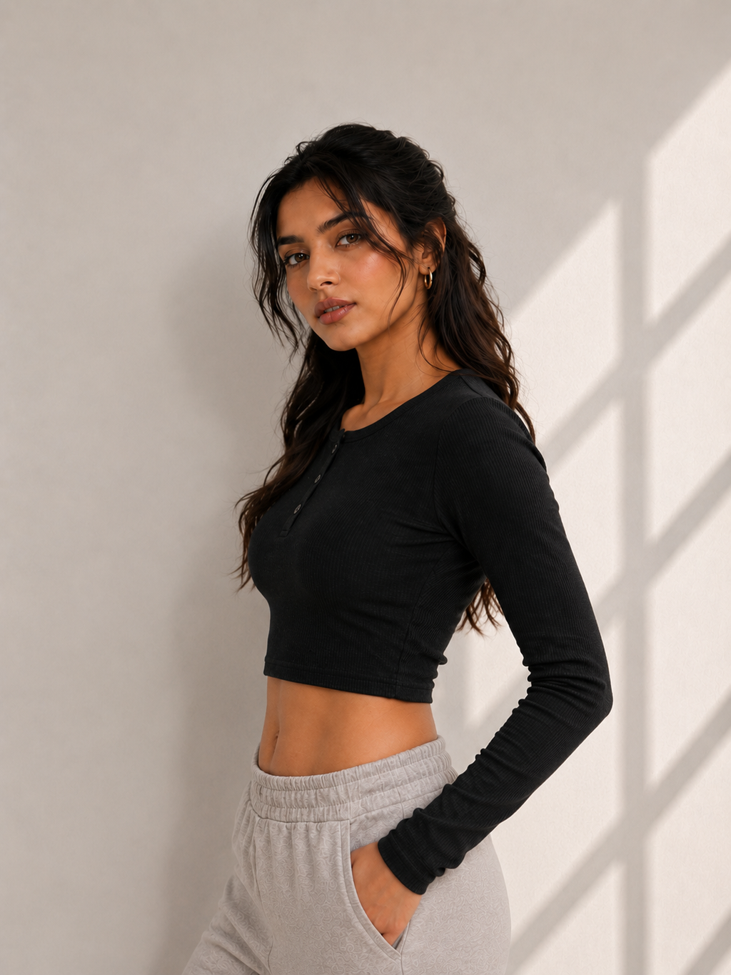 EB Aria Henley (Black)