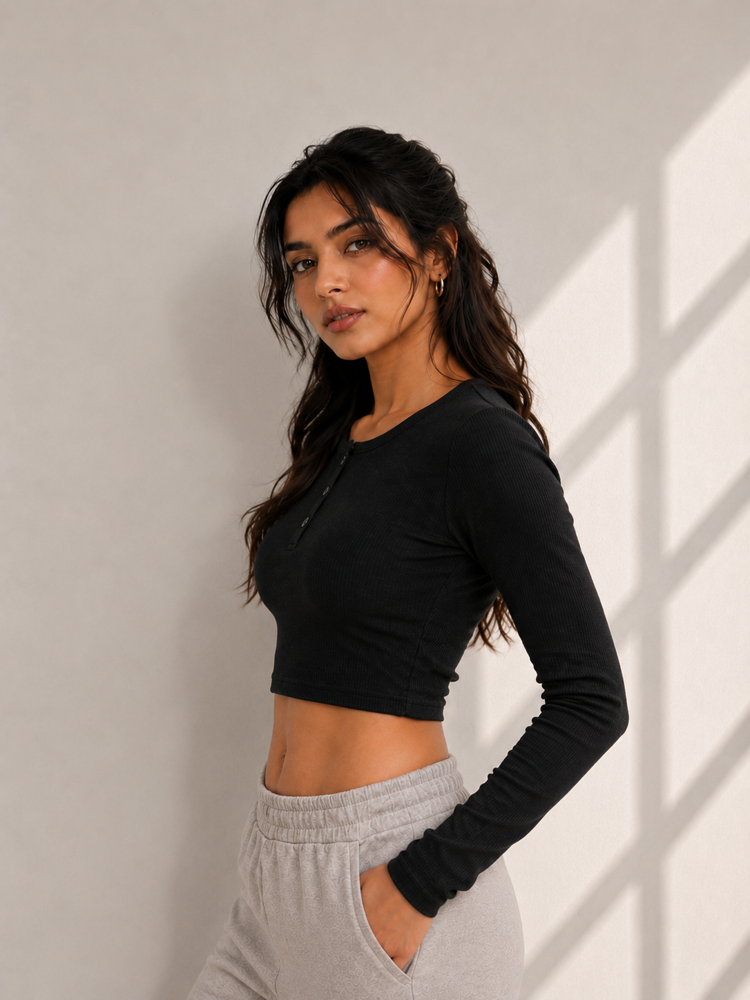EB Aria Henley (Black)